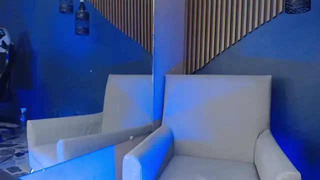 SkylerBloomm online show from September 30, 3:45 am