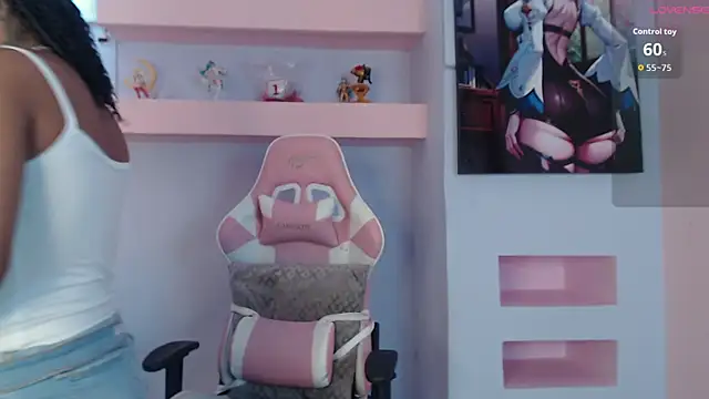 SkylerBloomm online show from October 3, 3:20 am