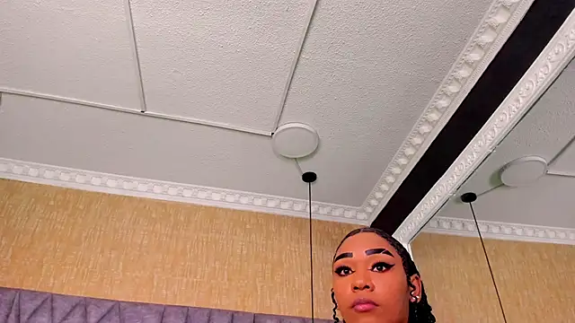 SkylerBloomm online show from January 9, 3:02 am