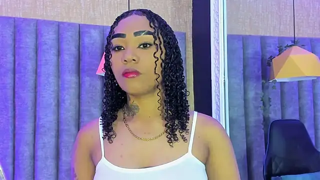 SkylerBloomm online show from April 28, 3:55 am