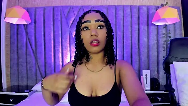SkylerBloomm online show from May 4, 8:55 pm