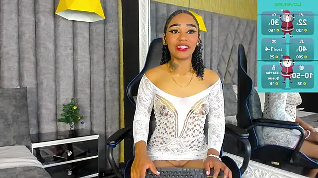 SkylerBloomm online show from December 20, 2:47 am