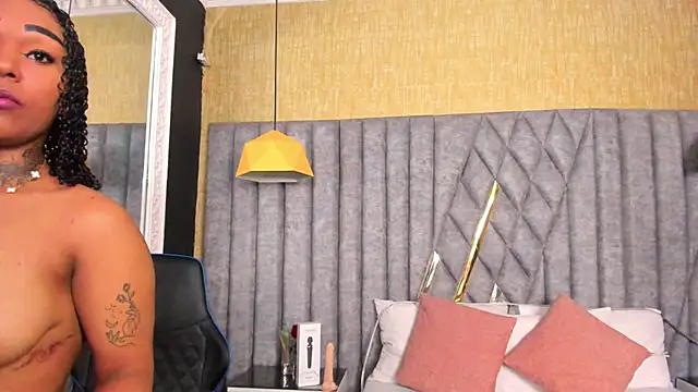 SkylerBloomm online show from February 9, 3:15 am