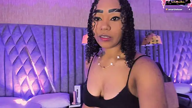 SkylerBloomm online show from April 2, 4:19 am