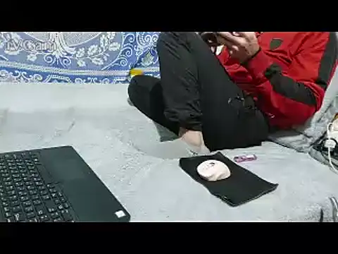 yazinyazin1 online show from February 25, 5:13 pm