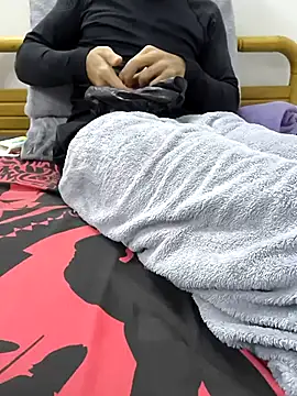 Snapshot of yazinyazin1 chatting on November 24, 9:48 pm yazinyazin1 online show from November 24, 9:48 pm