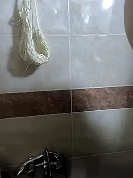 Snapshot of yazinyazin1 chatting on November 15, 2:04 am yazinyazin1 online show from November 15, 2:04 am