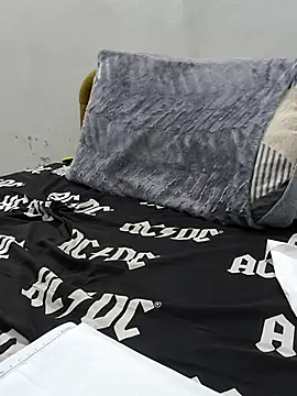 Snapshot of yazinyazin1 chatting on November 11, 1:11 am yazinyazin1 online show from November 11, 1:11 am