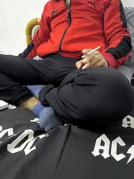 Snapshot of yazinyazin1 chatting on November 11, 10:47 pm yazinyazin1 online show from November 11, 10:47 pm