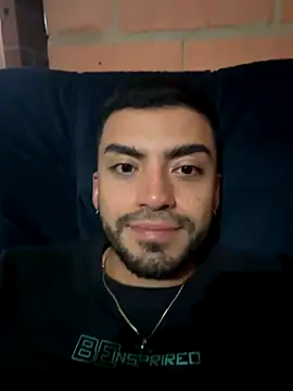 Snapshot of Alexander_Diiaz chatting on October 12, 1:07 am Alexander Diiaz online show from October 12, 1:07 am