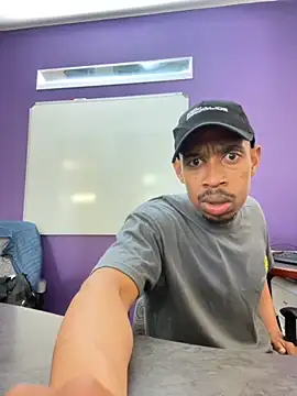 fitsexyman online show from November 18, 12:30 pm