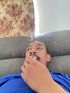 fitsexyman online show from December 19, 1:02 pm