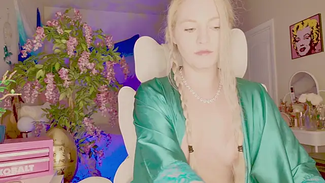 Talulaa online show from March 23, 9:14 pm