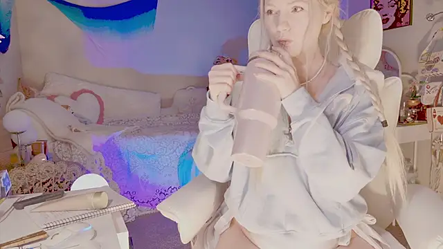 Talulaa online show from February 5, 7:53 pm