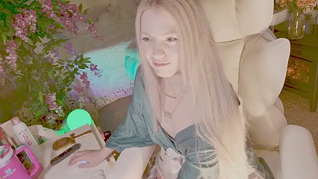 Talulaa online show from February 7, 9:45 pm