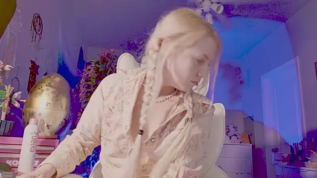 Talulaa online show from March 14, 12:49 am