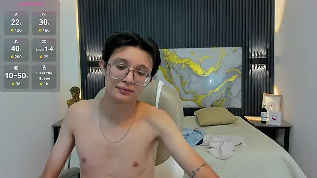 SantiagoRusso18 online show from November 30, 7:42 am