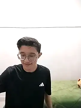 SantiagoRusso18 online show from January 14, 3:59 pm