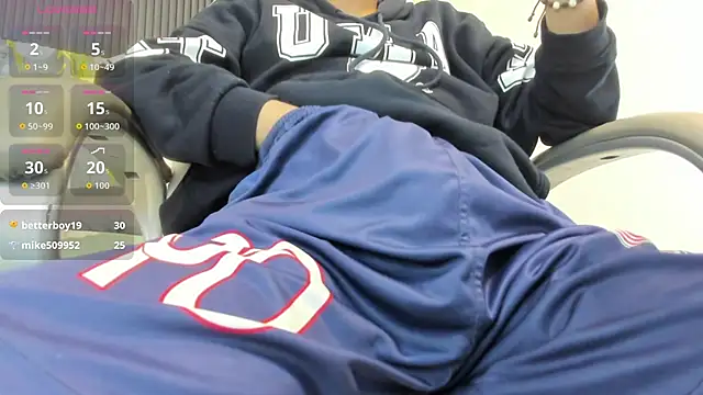 SantiagoRusso18 online show from November 17, 1:37 pm