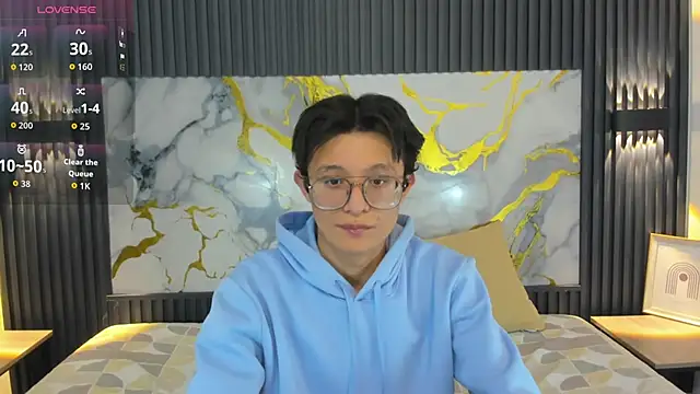 SantiagoRusso18 online show from December 5, 3:05 am