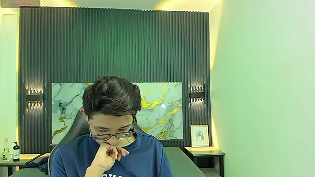 SantiagoRusso18 online show from February 2, 8:08 pm