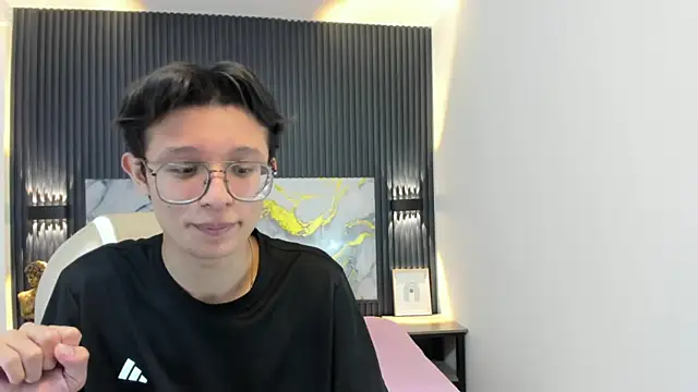 SantiagoRusso18 online show from November 10, 1:38 pm