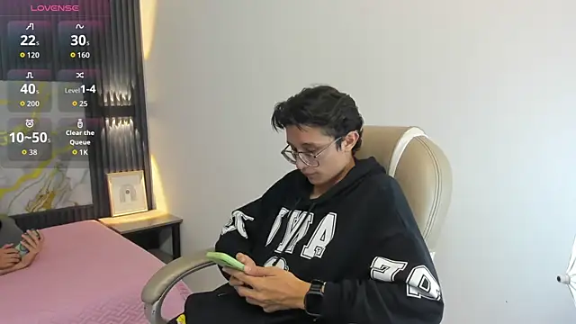 SantiagoRusso18 online show from November 8, 2:09 pm