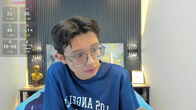 SantiagoRusso18 online show from October 26, 12:38 pm