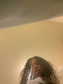 Idonotcherishu online show from September 27, 11:55 pm