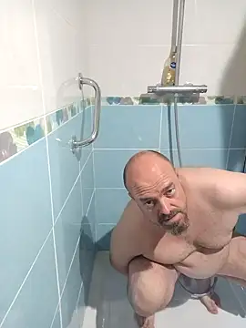 Snapshot of JPB052 chatting on October 22, 4:39 pm JPB052 online show from October 22, 4:39 pm