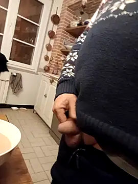 Snapshot of JPB052 chatting on October 20, 5:31 am JPB052 online show from October 20, 5:31 am