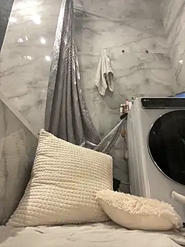 Kitty Kisss online show from December 1, 3:57 pm