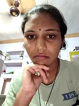 Snapshot of Live-queen08 chatting on October 9, 8:26 am Live-queen08 online show from October 9, 8:26 am
