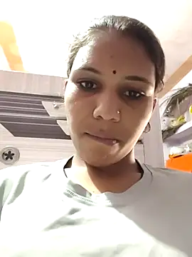 Snapshot of Live-queen08 chatting on October 8, 6:37 am Live-queen08 online show from October 8, 6:37 am