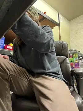 crashnasty online show from February 4, 10:05 pm