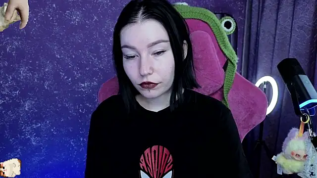 Snapshot of MargarettRose chatting on July 18, 3:15 am MargarettRose online show from July 18, 3:15 am