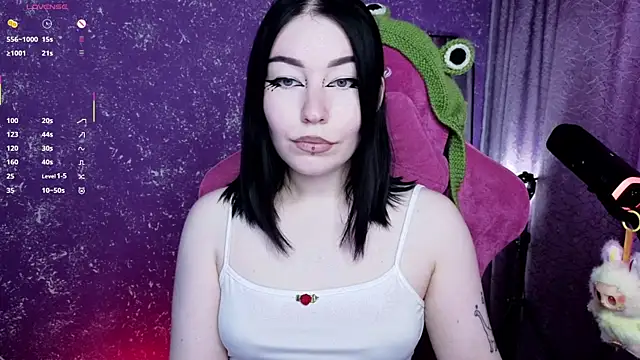 Snapshot of MargarettRose chatting on June 17, 6:02 am MargarettRose online show from June 17, 6:02 am