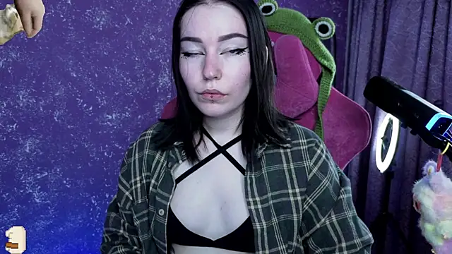 Snapshot of MargarettRose chatting on June 30, 4:01 am MargarettRose online show from June 30, 4:01 am