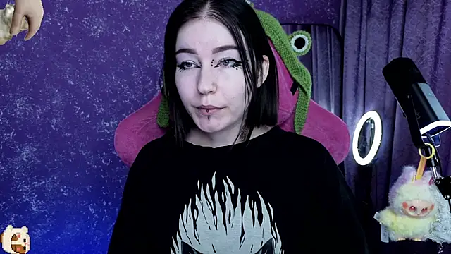 Snapshot of MargarettRose chatting on July 14, 1:27 am MargarettRose online show from July 14, 1:27 am
