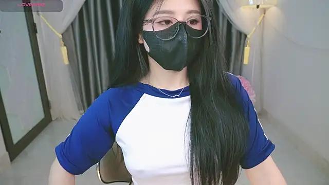 Snapshot of miu_iu24 chatting on October 30, 4:55 am miu iu24 online show from October 30, 4:55 am