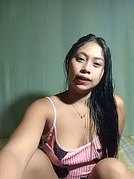 Snapshot of UrSweetAsianLady_02 chatting on July 1, 12:44 am UrSweetAsianLady 02 online show from July 1, 12:44 am