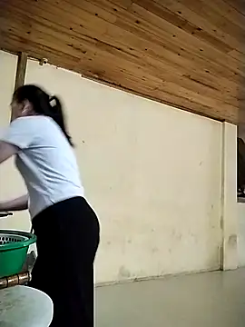 Snapshot of tuyetnhi-00 chatting on September 25, 4:29 am tuyetnhi-00 online show from September 25, 4:29 am