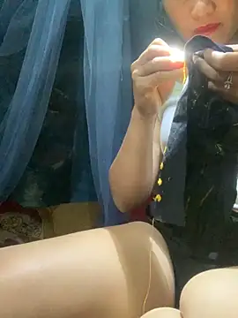 Snapshot of tuyetnhi-00 chatting on September 29, 2:07 am tuyetnhi-00 online show from September 29, 2:07 am