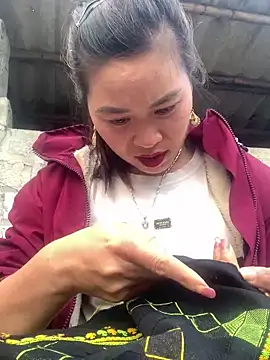 tuyetnhi-00 online show from December 21, 9:11 am