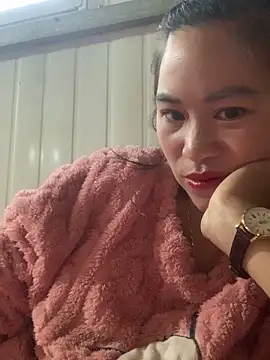 Snapshot of tuyetnhi-00 chatting on December 16, 12:37 am tuyetnhi-00 online show from December 16, 12:37 am