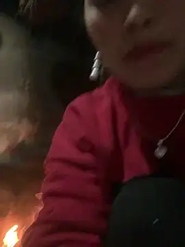 tuyetnhi-00 online show from February 4, 1:17 pm