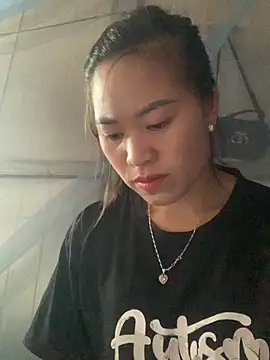 Snapshot of tuyetnhi-00 chatting on October 10, 12:44 am tuyetnhi-00 online show from October 10, 12:44 am