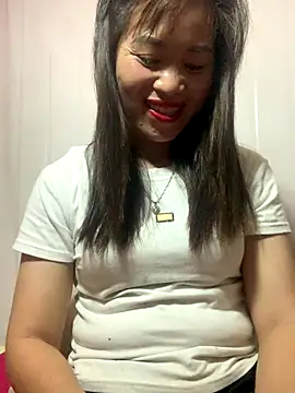 Snapshot of tuyetnhi-00 chatting on October 13, 1:34 pm tuyetnhi-00 online show from October 13, 1:34 pm