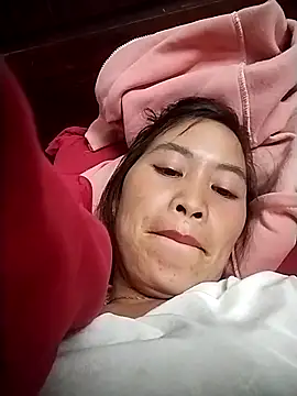 Snapshot of tuyetnhi-00 chatting on October 4, 5:03 pm tuyetnhi-00 online show from October 4, 5:03 pm