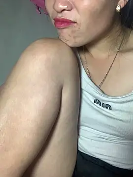 Snapshot of tuyetnhi-00 chatting on October 8, 4:40 pm tuyetnhi-00 online show from October 8, 4:40 pm